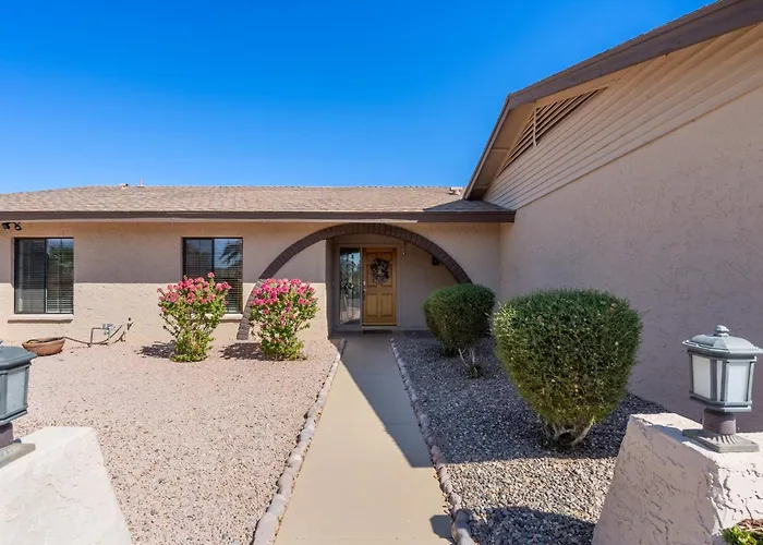 Spacious 4bedroom With Private Pool In Prime Location Scottsdale