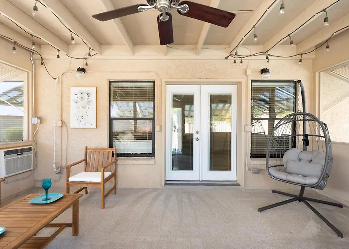 Spacious 4bedroom With Private Pool In Prime Location