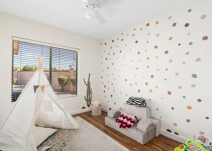 Spacious 4bedroom With Private Pool In Prime Location