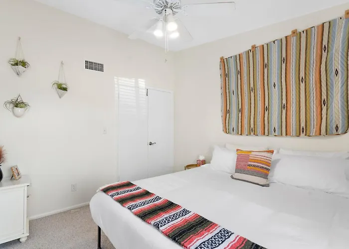 Spacious 4bedroom With Private Pool In Prime Location *